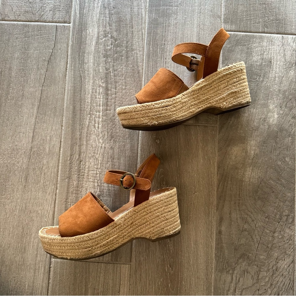 Universal Thread Brown Wedge Sandals with Ankle Strap - Picture 3 of 10